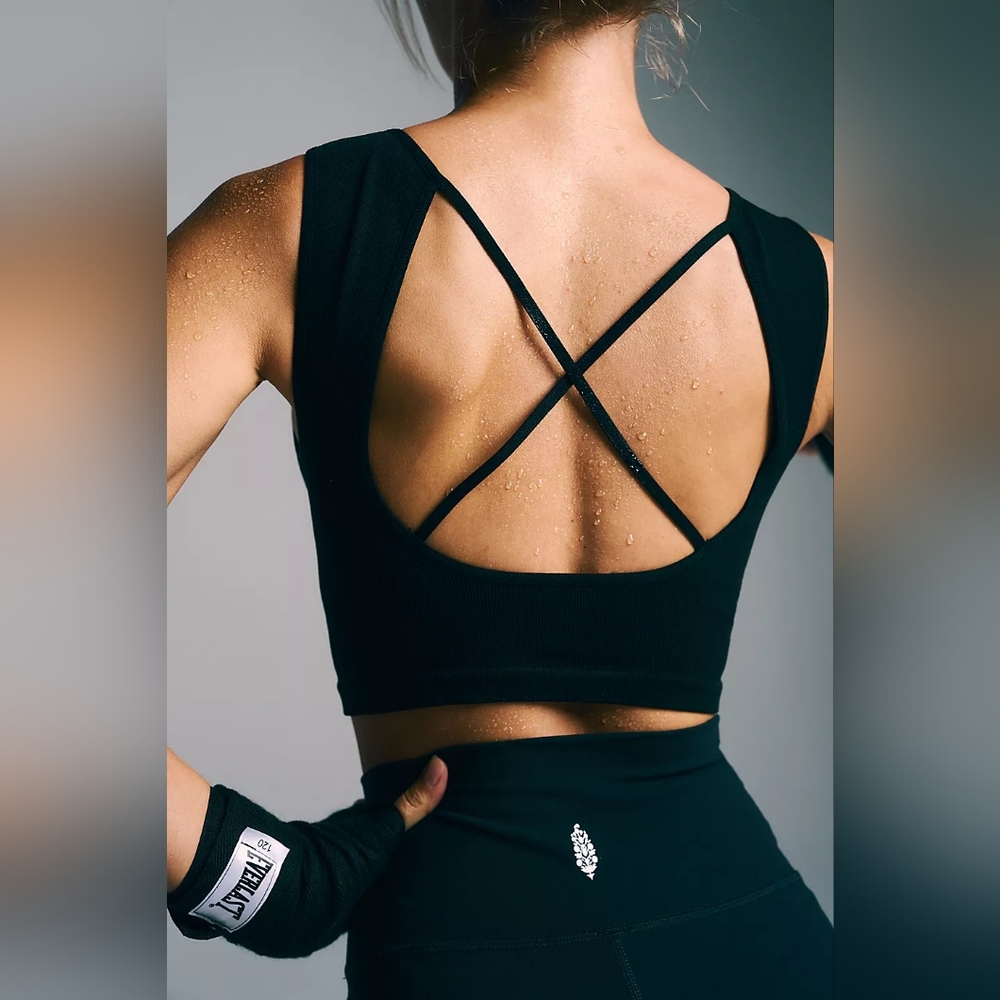NEW FREE PEOPLE Tighten Up Muscle Tank size XL Black